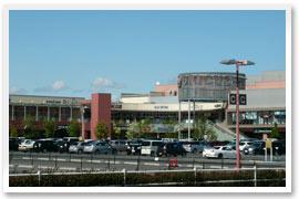 Shopping centre. Unikusu Kamisato 2-minute walk About 100m