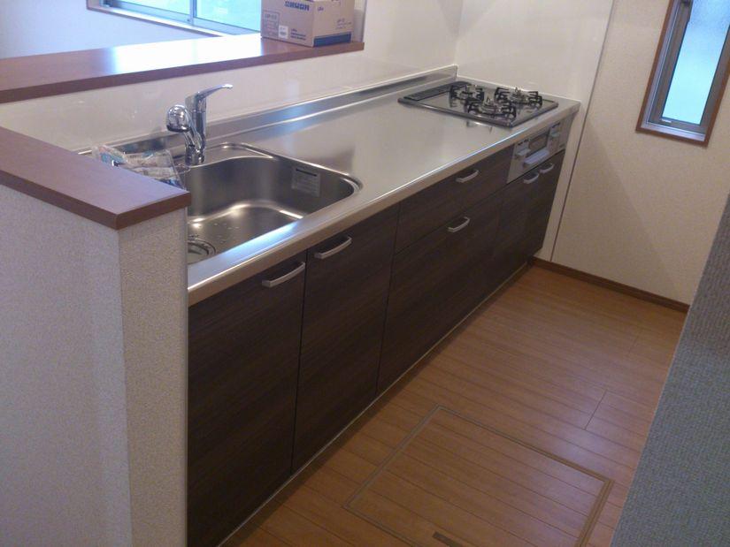 Same specifications photo (kitchen)