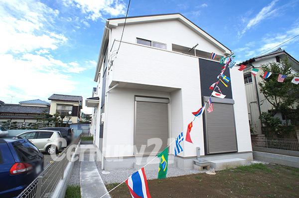 Local appearance photo. 1 Building