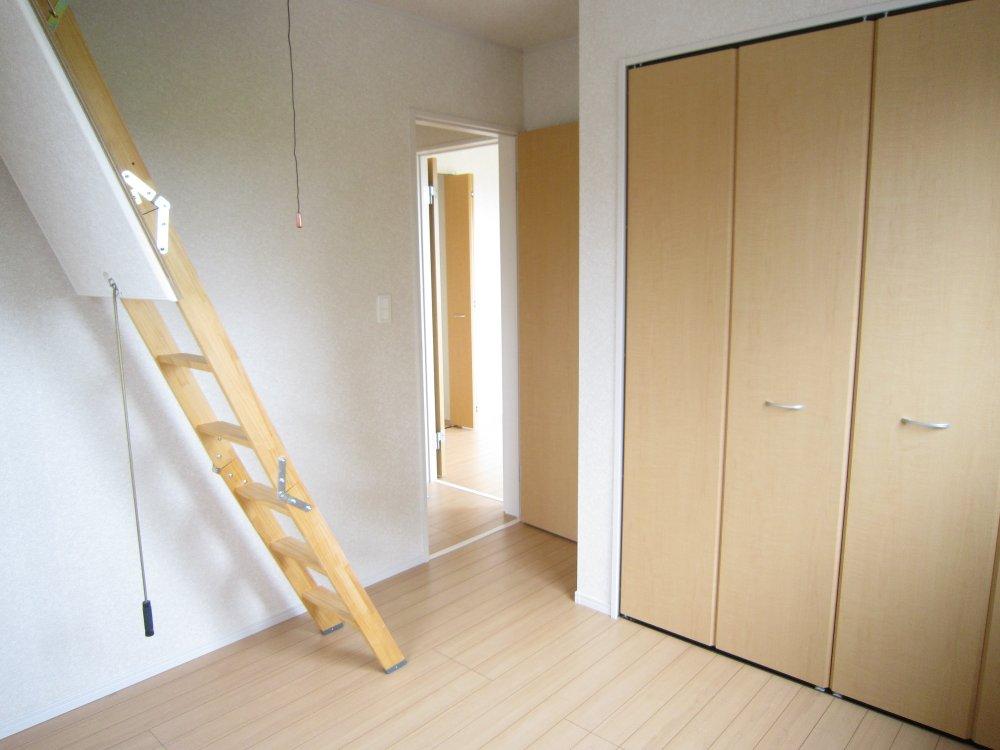 Non-living room. Room (August 2013) Shooting