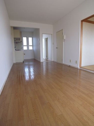 Living and room. LDK10 Pledge Air-conditioned