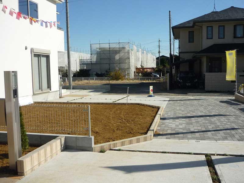 Garden. Sunny, Wide Nantei