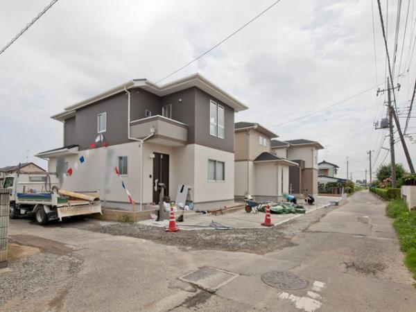 Local photos, including front road