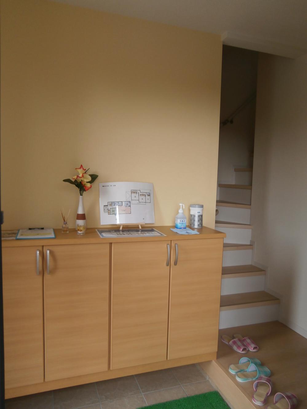 Entrance. Local (August 2013) Shooting