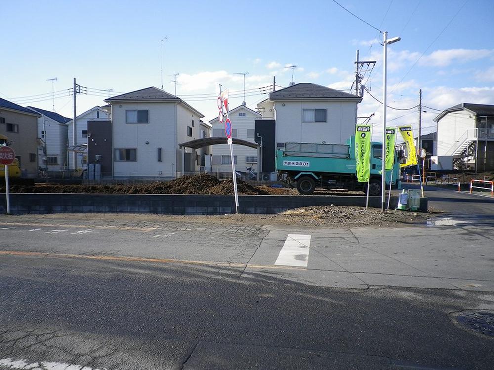 Local appearance photo. Local (11 May 2013) Shooting