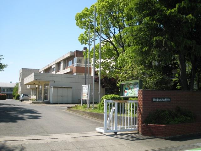 Primary school. Until the field Mamiya elementary school 1400m walk 18 minutes