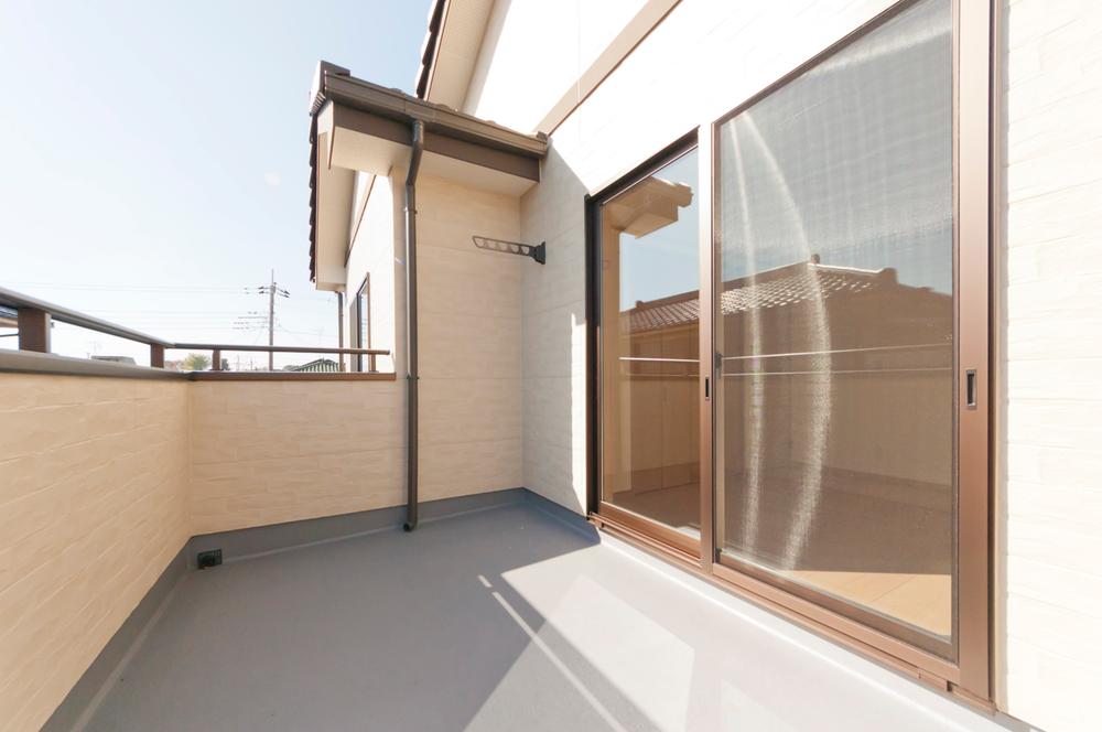 Balcony. (5) Building Balcony is the type with depth.