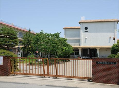 Junior high school. Konosukita until junior high school 450m