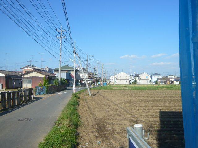 Local photos, including front road. 9 / 20 local