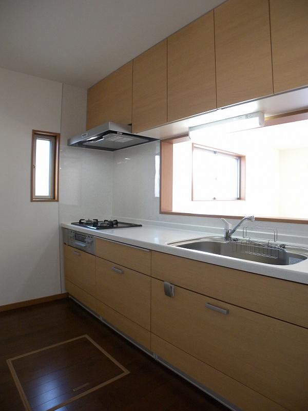 Same specifications photo (kitchen)