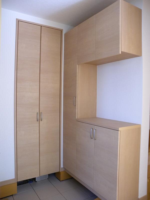 Entrance. Building 2 Shoes BOX & dirt floor storage