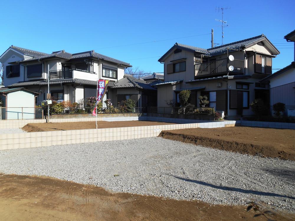 Local appearance photo. Local (12 May 2013) Shooting