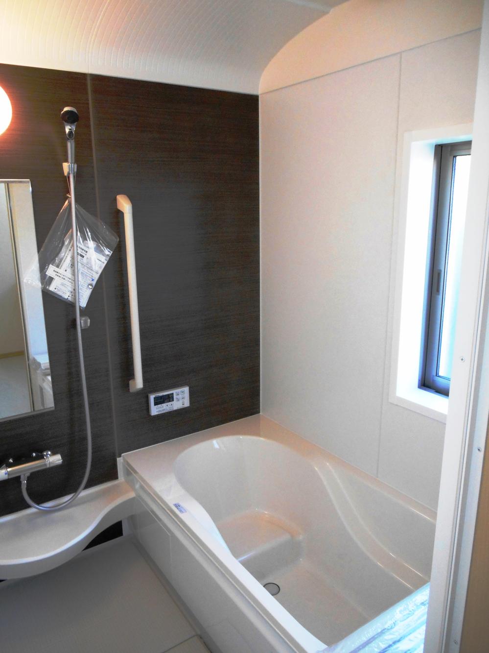 Same specifications photo (bathroom)