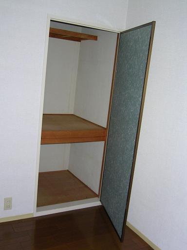 Receipt. Western-style housing