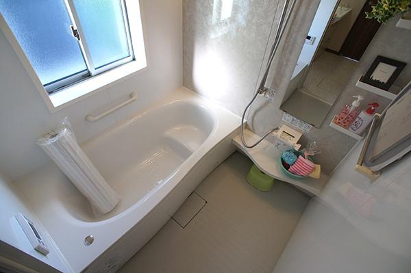 Bathroom. Indoor (12 May 2013) Shooting Building 2