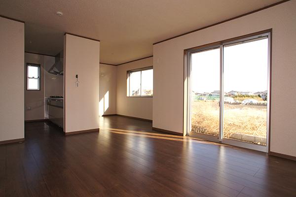 Living. Indoor (12 May 2013) Shooting Building 3