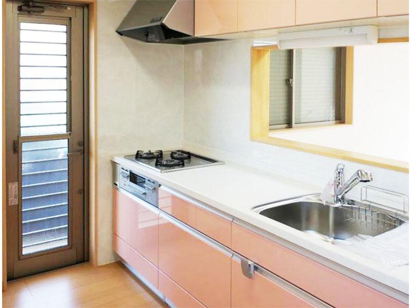 Kitchen. 1 Building Kitchen (April 2013) Shooting