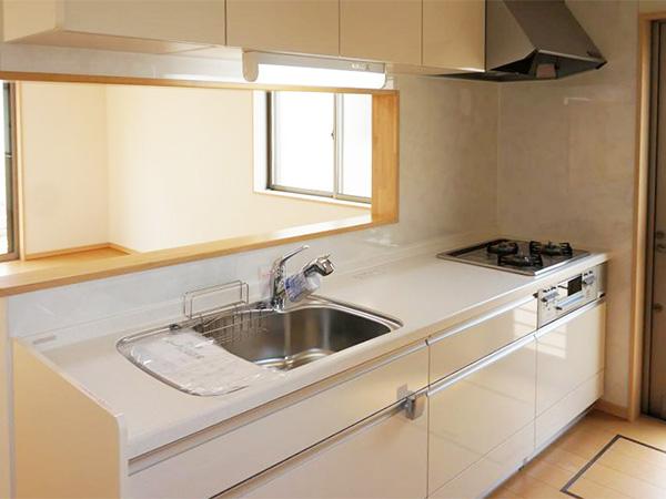 Kitchen. 3 Building Kitchen (April 2013) Shooting