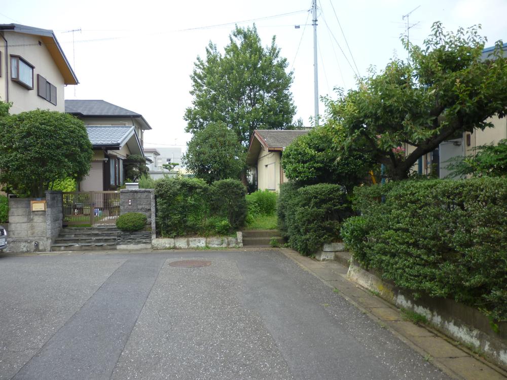 Local photos, including front road. Local (July 2013) Shooting