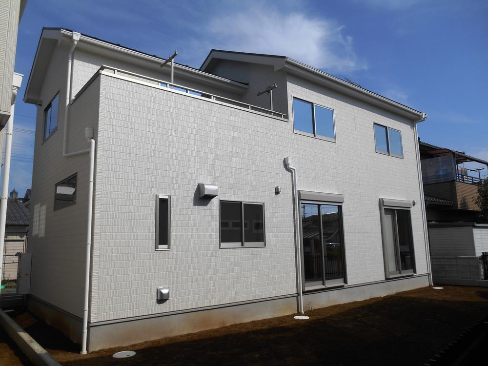 Local appearance photo. Local (11 May 2013) Shooting