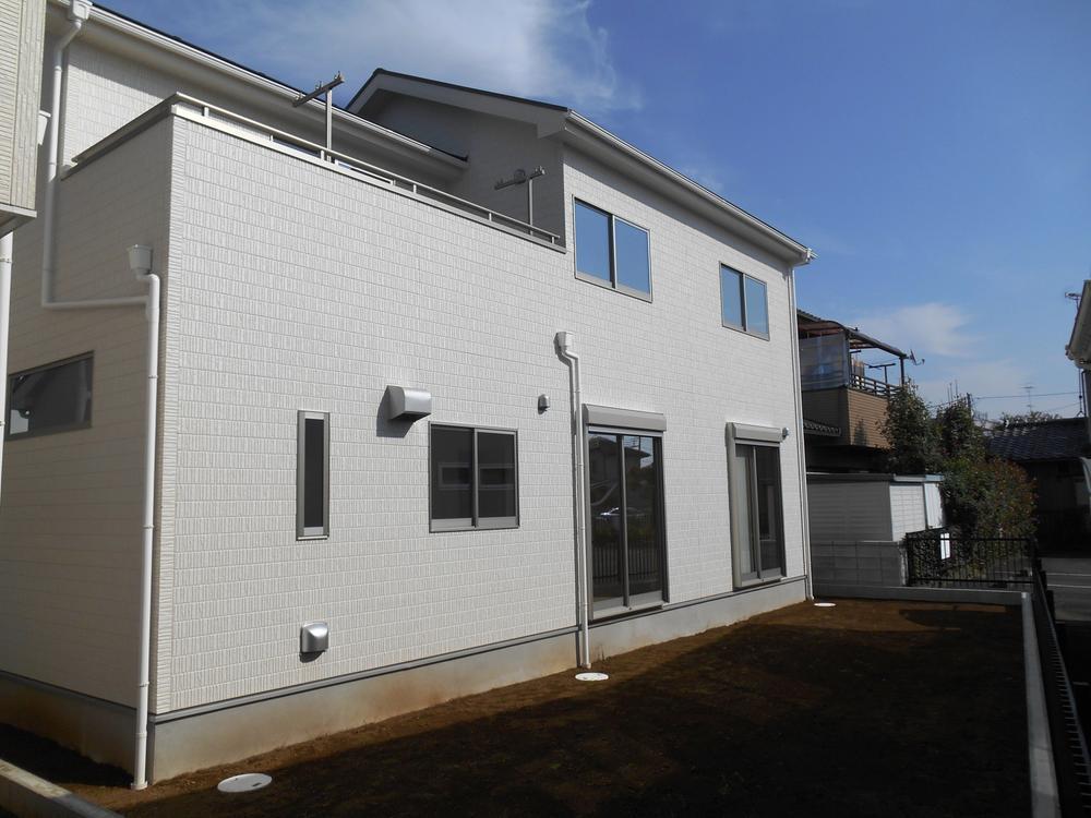 Local appearance photo. Local (11 May 2013) Shooting