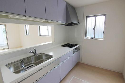 Kitchen. Building 2 Bright kitchen