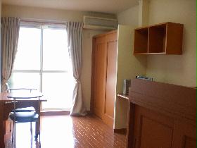 Living and room. ※ 1F is, Flooring. 2F is, Carpet specification.
