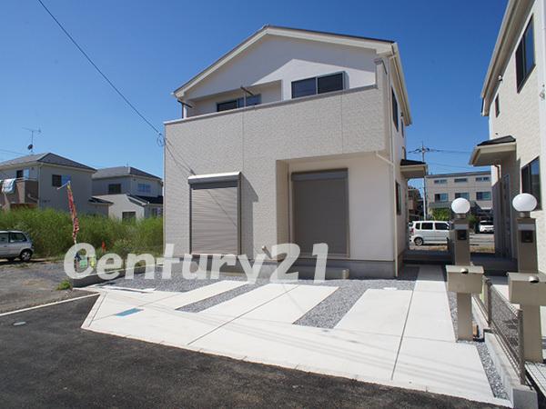 Local appearance photo. 1 Building ・  ・  ・ Highest per yang! It also has parallel can be two parking feeling of freedom. Site more than 45 square meters! 