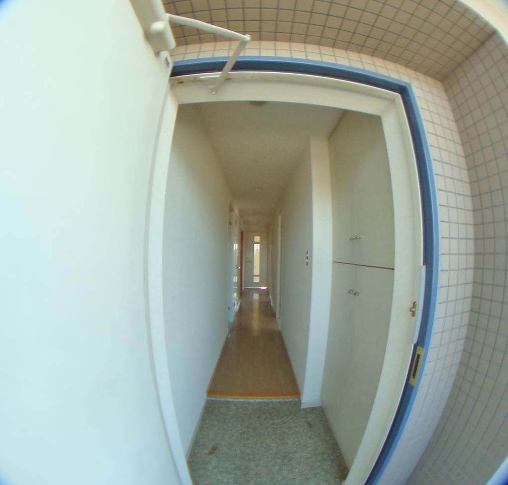 Entrance. Spacious entrance hall ・ Also Shimae spacious luggage storage rich and your family ☆