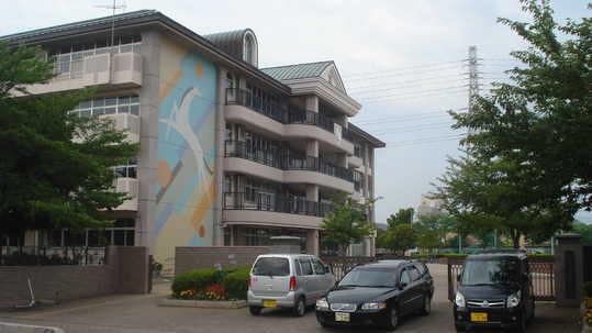 Other. Dewa elementary school 9 minute walk (about 680m)