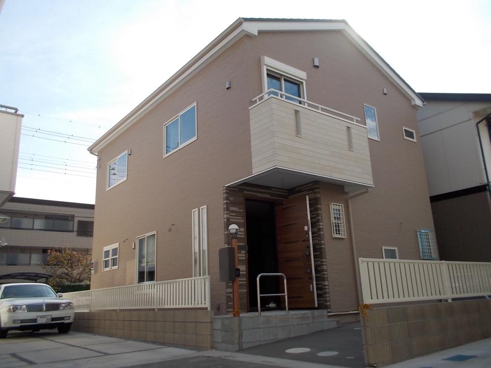 Local appearance photo. Local (11 May 2013) Shooting