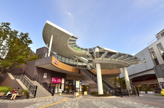 Supermarket. 893m to Aeon Lake Town MORI (super)