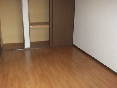 Living and room. ※ The photograph is another room