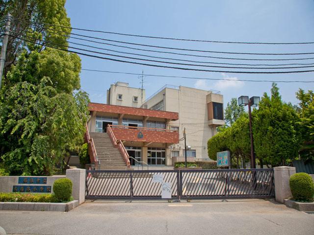 Primary school. Koshigaya Municipal Higashikoshigaya Elementary School