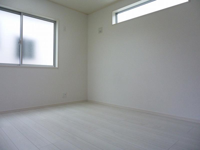 Non-living room. Indoor (12 May 2013) Shooting