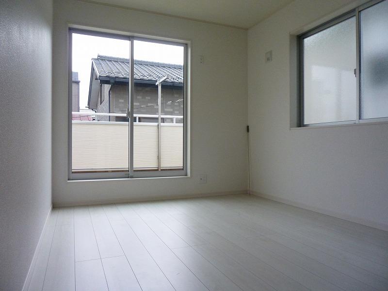 Non-living room. Indoor (12 May 2013) Shooting