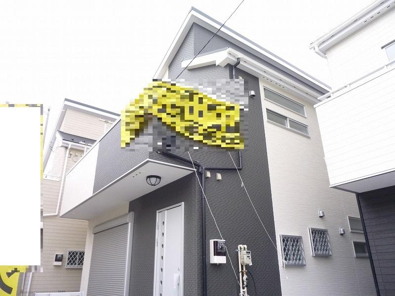 Local appearance photo. Local (12 May 2013) Shooting