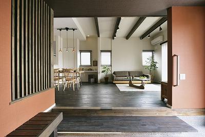 Living. 30 Building "a dirt floor house." The landscape looks like when viewed from the front door.