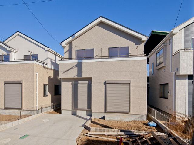 Local appearance photo. B Building