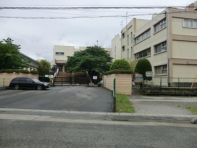 Primary school. Koshigaya Municipal Dewa 400m up to elementary school