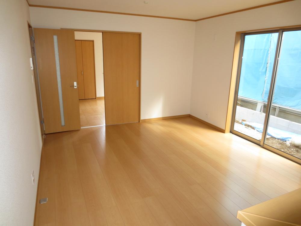 Living. Local (10 May 2013) Shooting