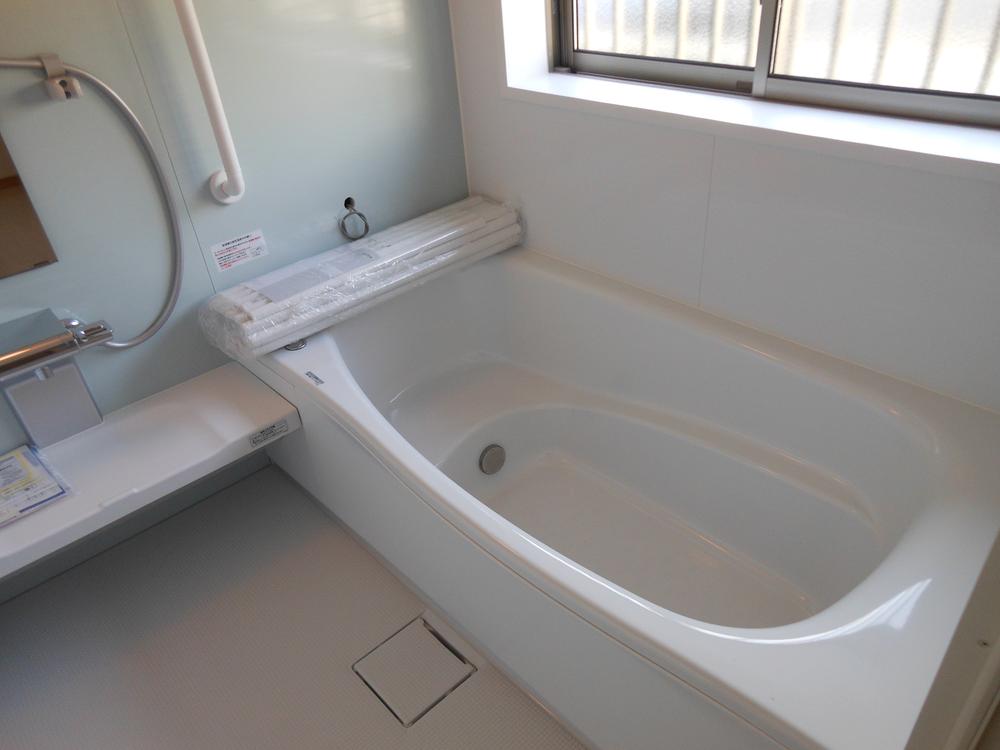 Same specifications photo (bathroom)
