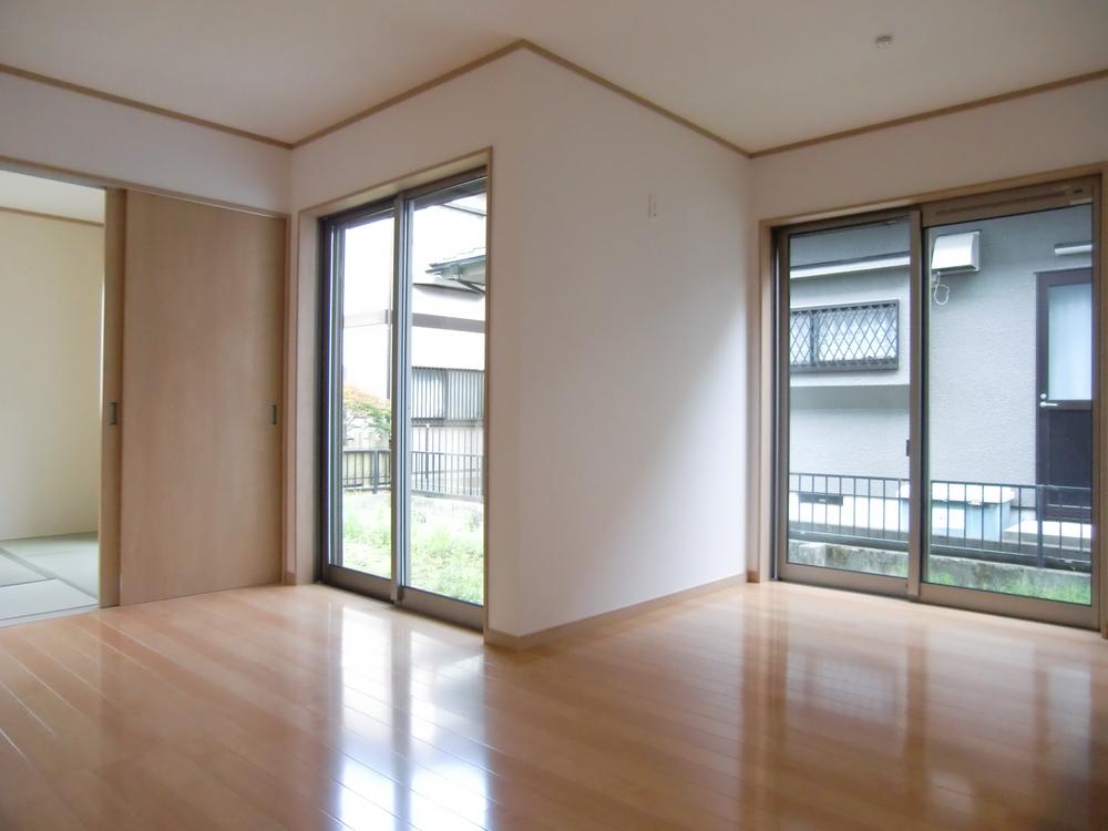 Living. Indoor (September 2013) Shooting