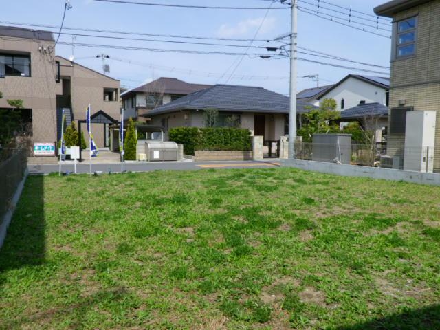 Local land photo. From the south