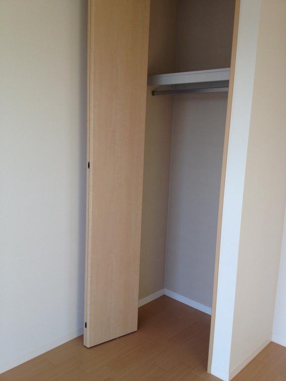 Other room space. Western-style, Housed there