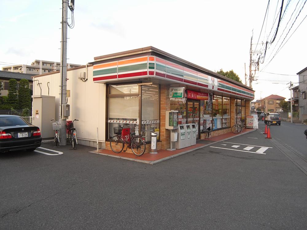 Convenience store. 549m to Seven-Eleven Koshigaya Gamoatago the town shop