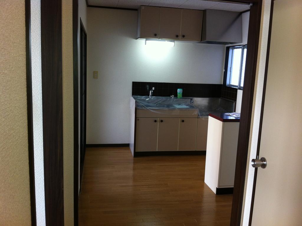 Living and room. The same type by the room