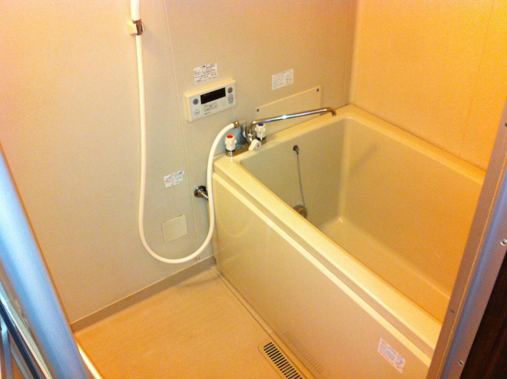 Bath. The same type by the room