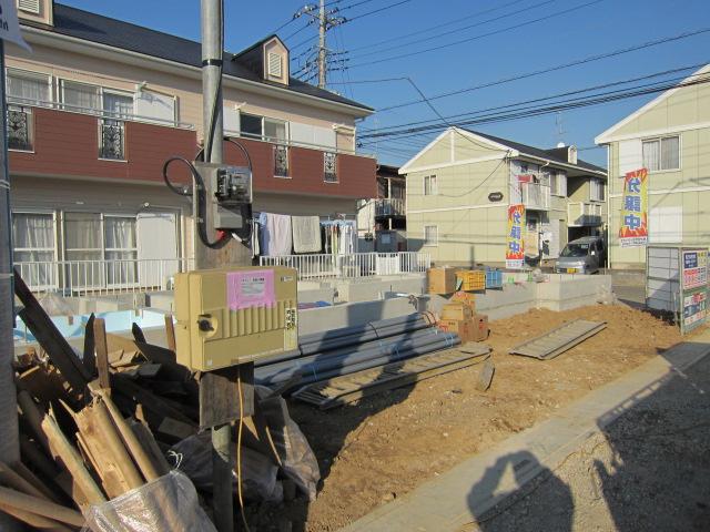 Local appearance photo. 1 Building