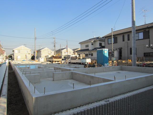 Local appearance photo. 4 Building